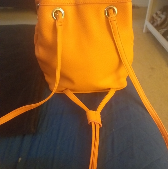 KENNETH COLE MINI BACKPACK🍂🦊🐌🦋 - Picture 9 of 11